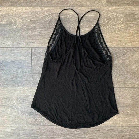 Aritzia Wilfred Cami Tank Top Paisley Lace Trim Criss Cross Back black size XS - Picture 10 of 13